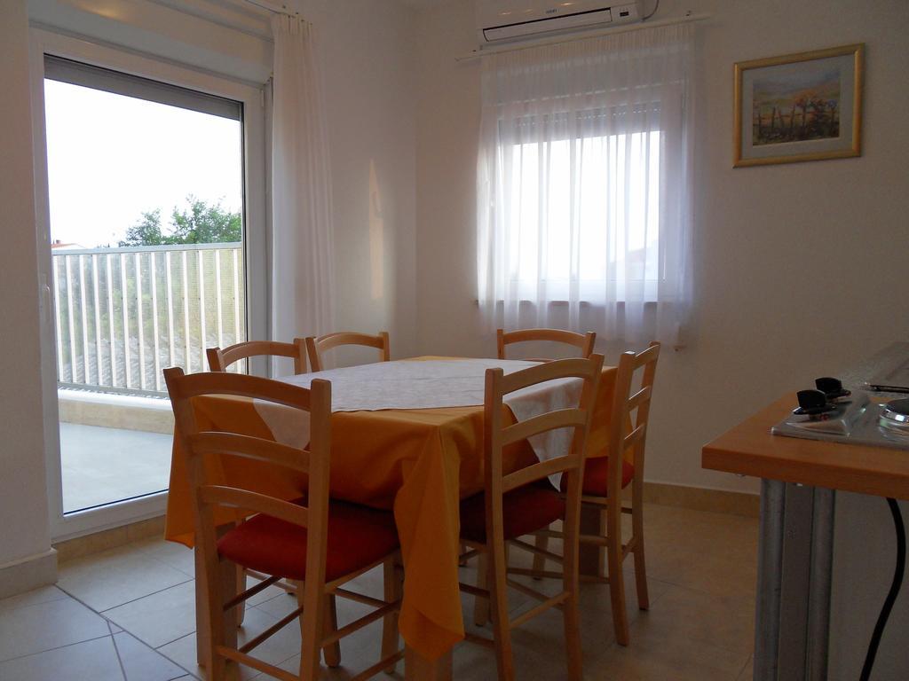 Apartments Petricevic 2 Selce Eksteriør bilde