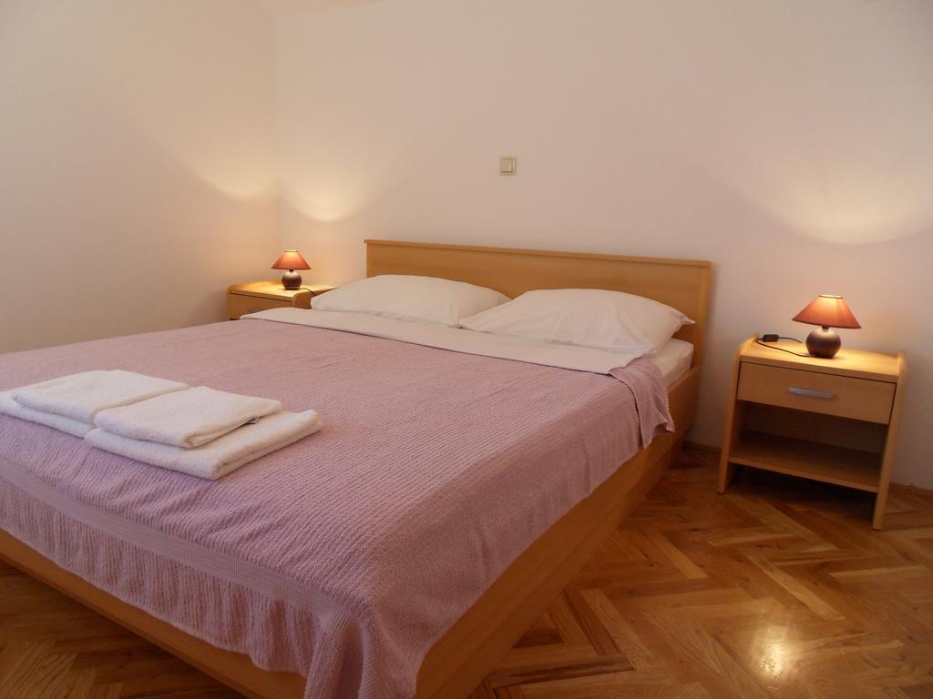 Apartments Petricevic 2 Selce Eksteriør bilde