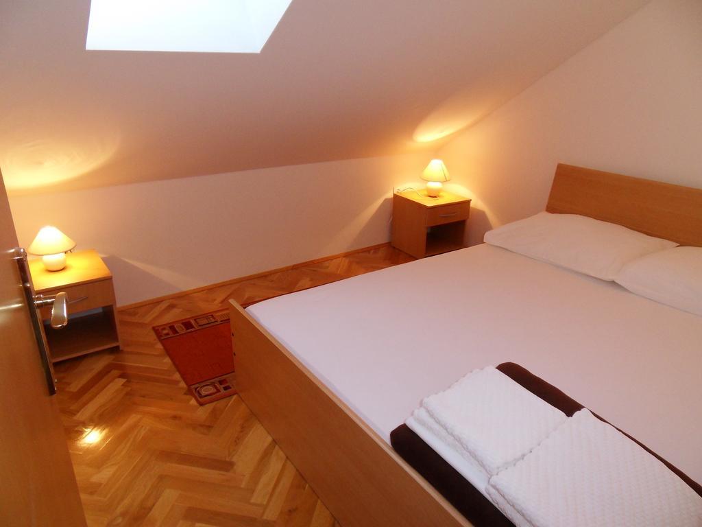 Apartments Petricevic 2 Selce Eksteriør bilde